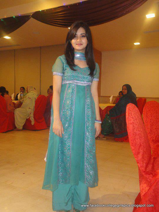 Centerfold israel nude babe images Sexy photos of haylie duff